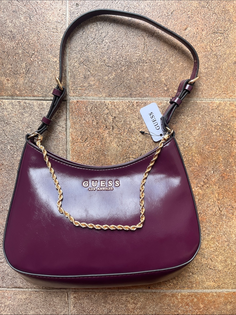 GUESS Women's Shoulder Bag in Plum with Gold Chain